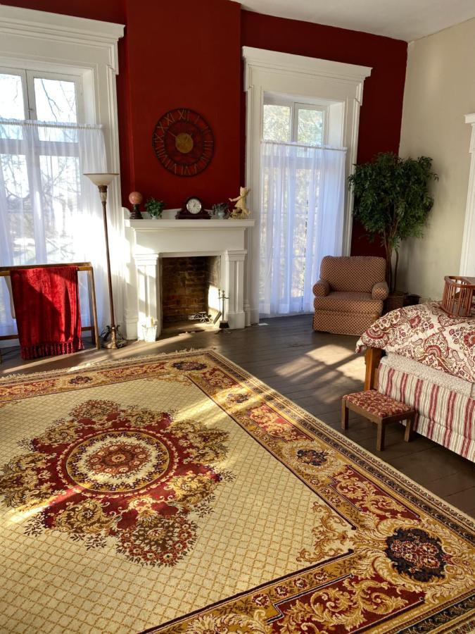 Homestay Historic Mcdonald Airbnb