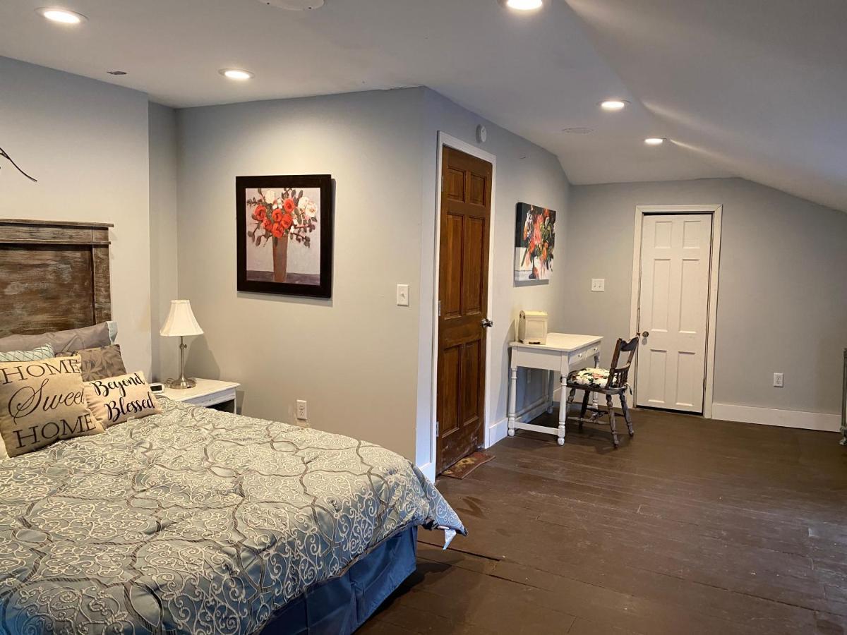 Historic Mcdonald Airbnb Homestay